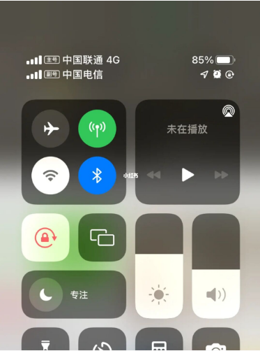 广陵苹果手机维修分享iPhone双卡信号解决办法 