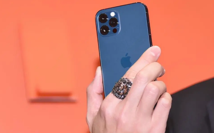 广陵苹果手机维修分享iPhone12系列重启方法教程 