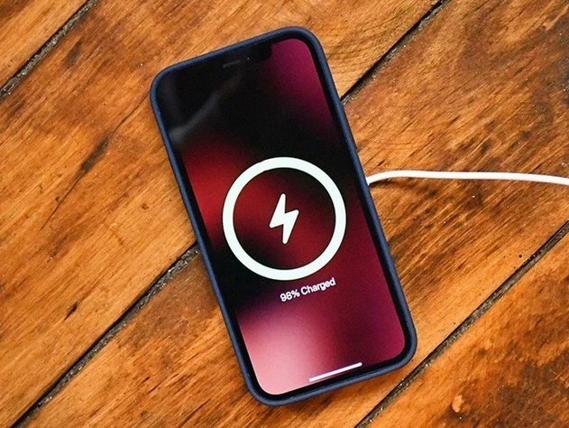 广陵苹果手机维修分享iPhone 12可以随便充电吗 